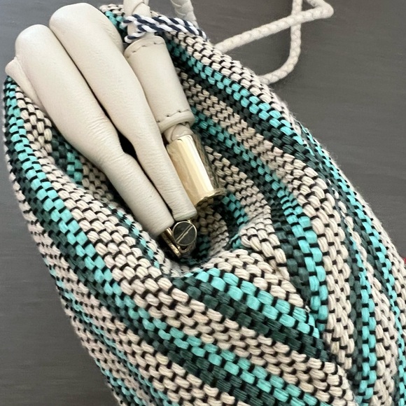 Draper James Frame Textured Clutch - Picture 10 of 12